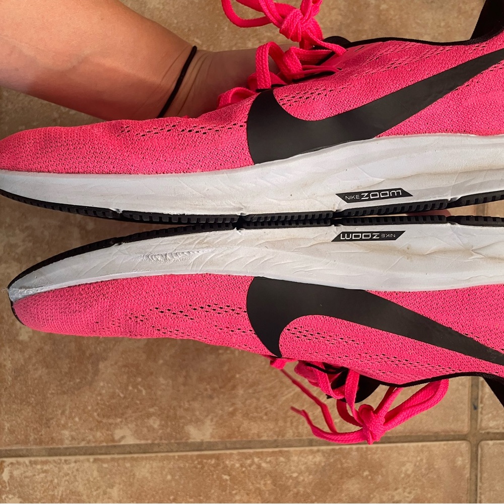 Nike Air Zoom Pegasus 36 'Hyper Pink' - Picture 11 of 12